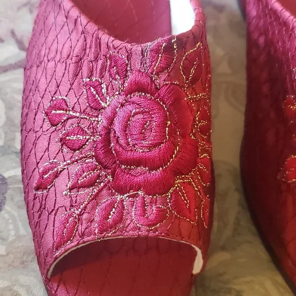 Brand new slippers for woman dressy - Picture 6 of 7